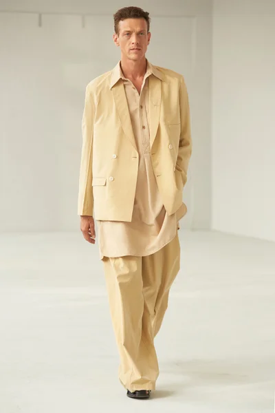 Look 24